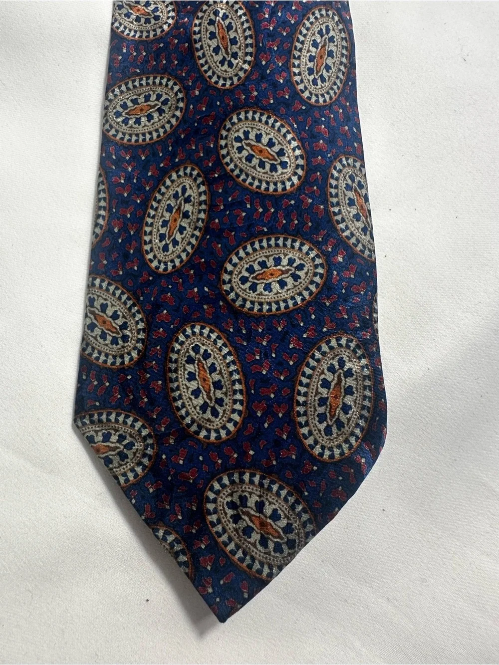 A43. 100% silk • Handmade in Italy • Giorgio Benelli Boutique